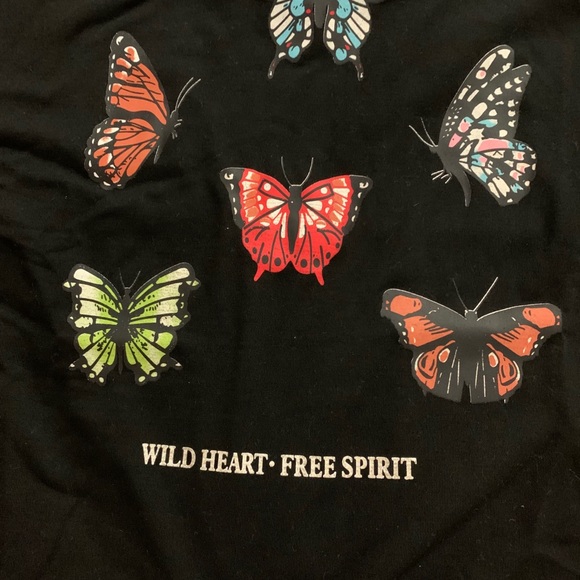 Romwe butterfly shirt - Picture 2 of 2